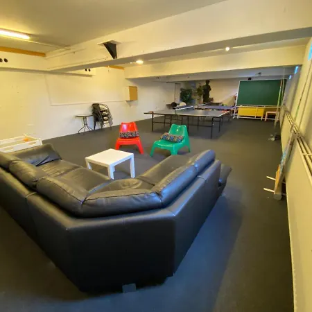 אכסניה Family In The Center גרינדסטד